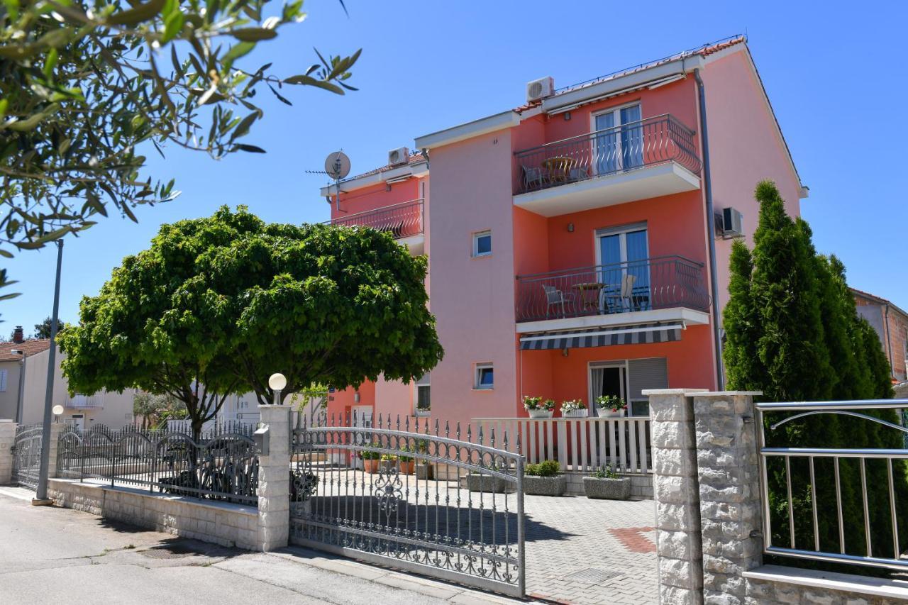Apartments Villa Miranda Vodice Exterior foto
