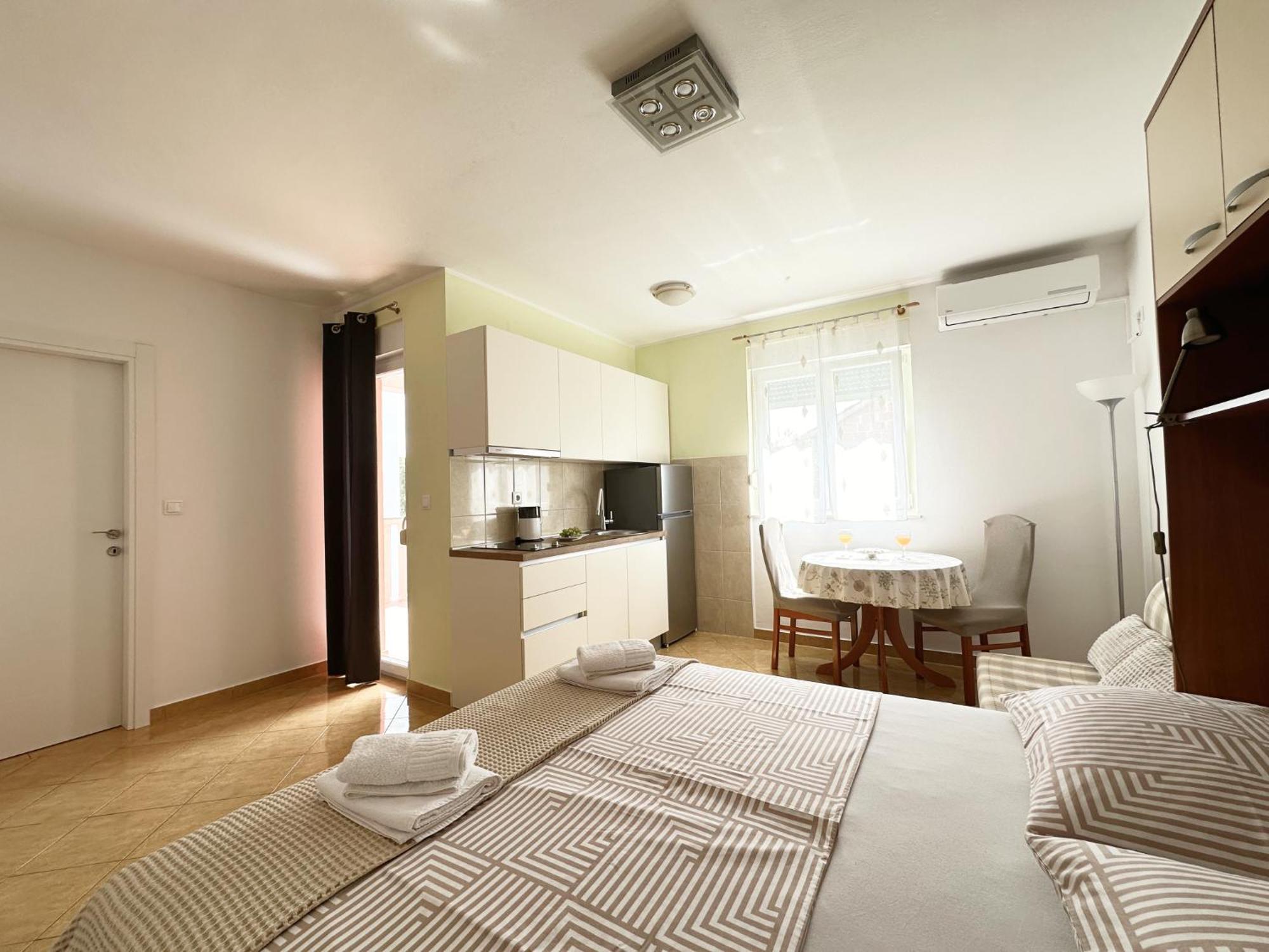 Apartments Villa Miranda Vodice Exterior foto